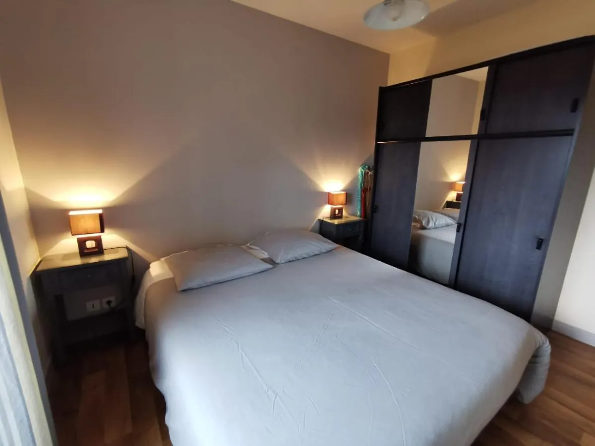 Appartements Cancale 0*,